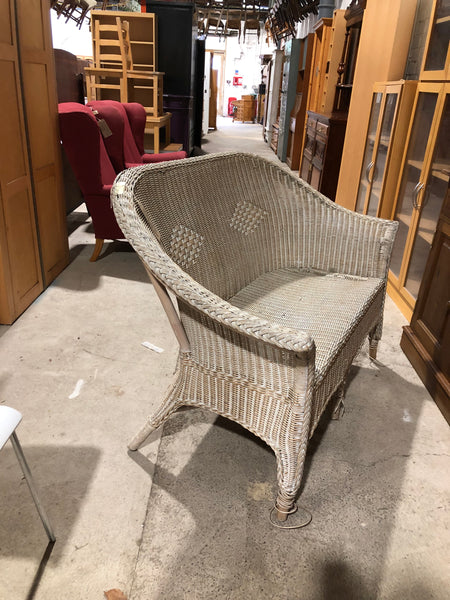 White Wicker Two Seater Seat